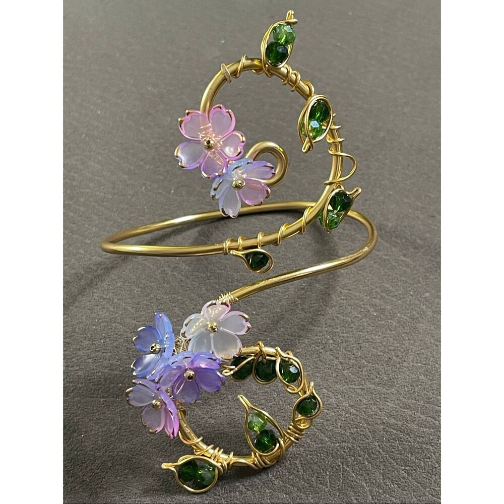 Enchanted adjustable gold tone floral arm cuff whimsical fairy core blossom flow - Picture 6 of 6